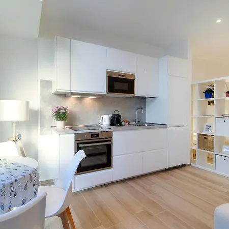 Hostini 2 - Downtown Appartamento *